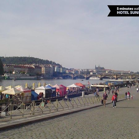 Hotel Sunflower Prag Exterior foto