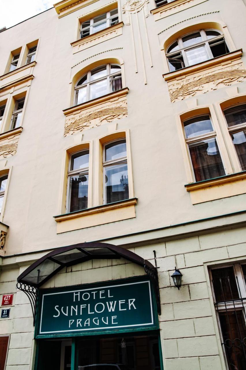 Hotel Sunflower Prag Exterior foto