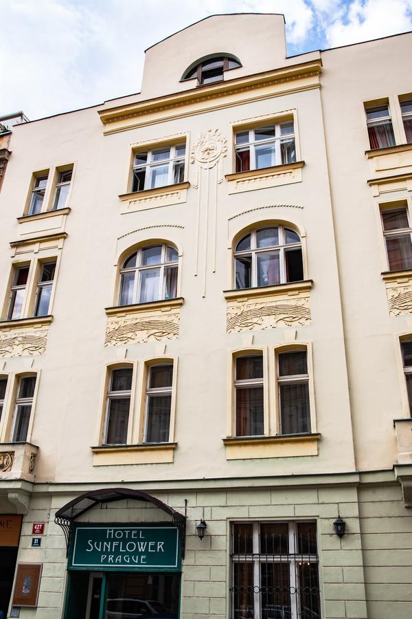 Hotel Sunflower Prag Exterior foto